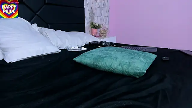 JustinePerry webcam
