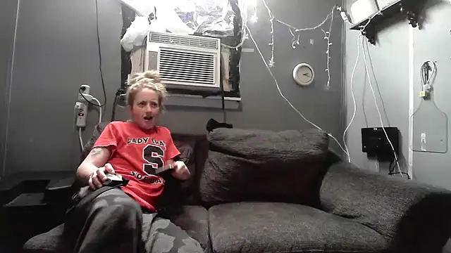 Ig0tme4lif3 webcam