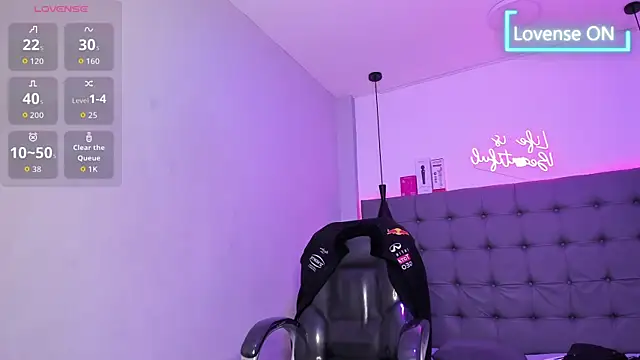scarletcherry18 webcam