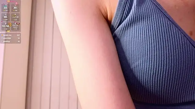 HarriettKitty live cam on StripChat
