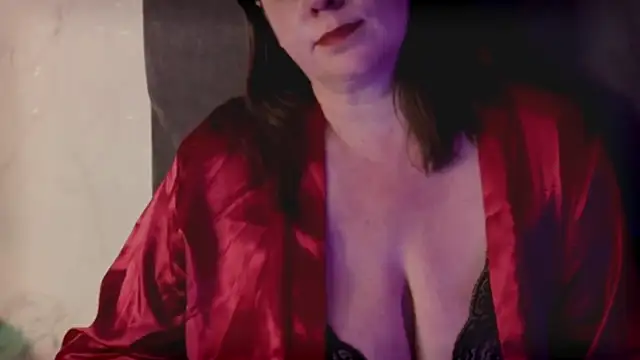KellyPerfection live cam on StripChat