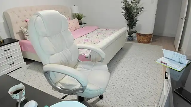 Vika73 webcam