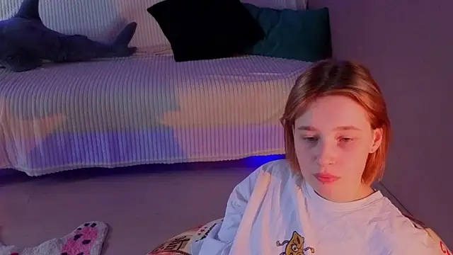 two_gerls_here webcam