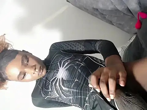 Hilary_tsx webcam