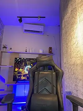 saracaball_ webcam