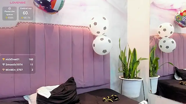 Zoebluntone webcam