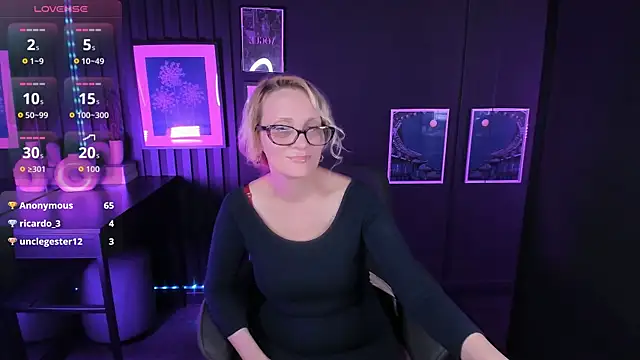 queen_anna_ - Queen_Anna_'s free webcam - UK Sex Cams