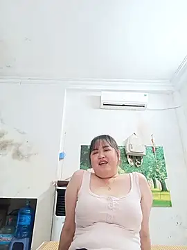 Kee-kimlee live cam on StripChat