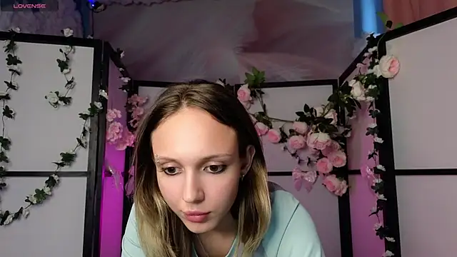 RaeAlexa webcam