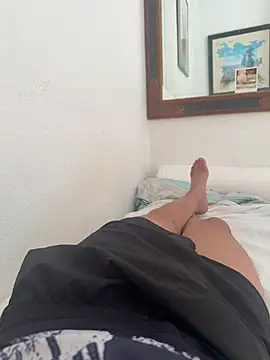 Iznywi live cam on StripChat