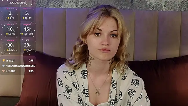 AminaBlush live cam on StripChat
