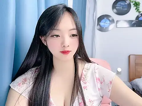 Winnie666999 live cam on StripChat