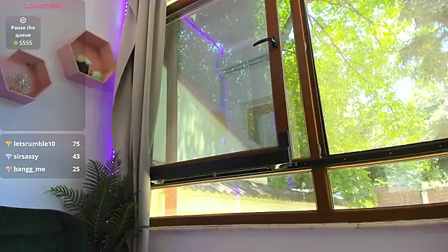Awesome_Jolie webcam