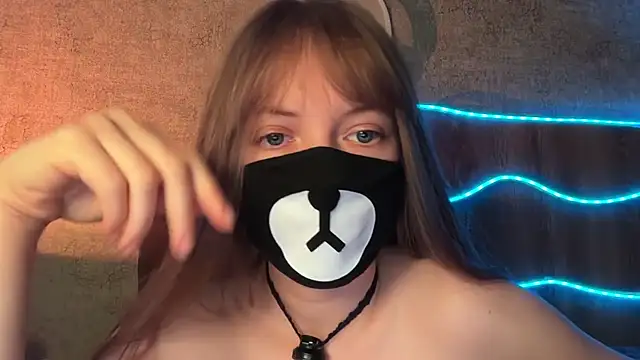 Your_Little_Bear webcam