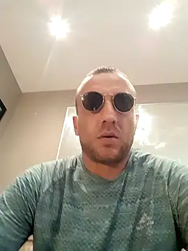 tony88hgh (Ask my age) - 1000