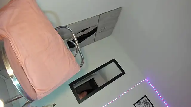 exotis_tiahara777 webcam