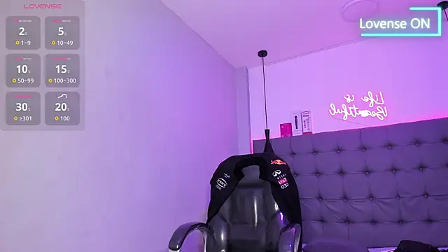 scarletcherry18 webcam