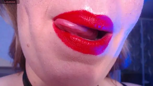 vip_sweetnes webcam