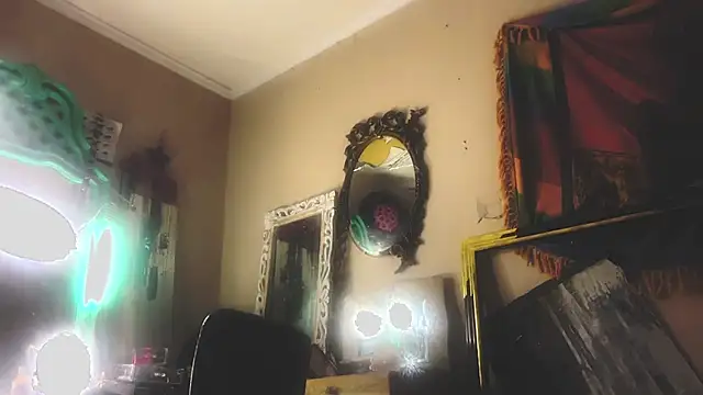 TgirlBrat webcam
