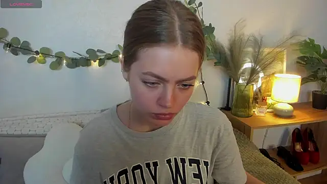 HoneyEmilly webcam