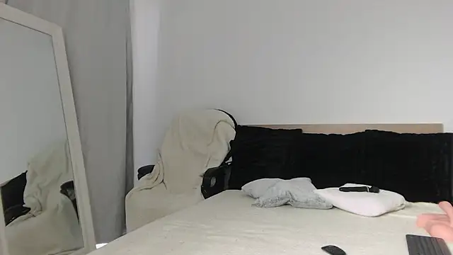 Layla23a webcam