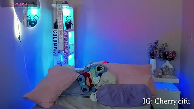 CherrySeraphine1 webcam
