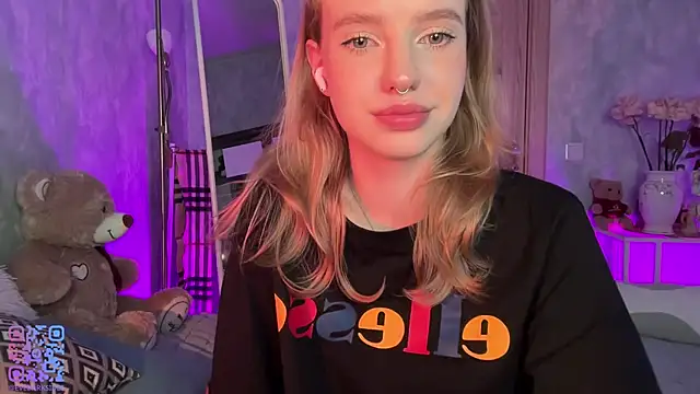 Eve_Dark_Side live cam on StripChat