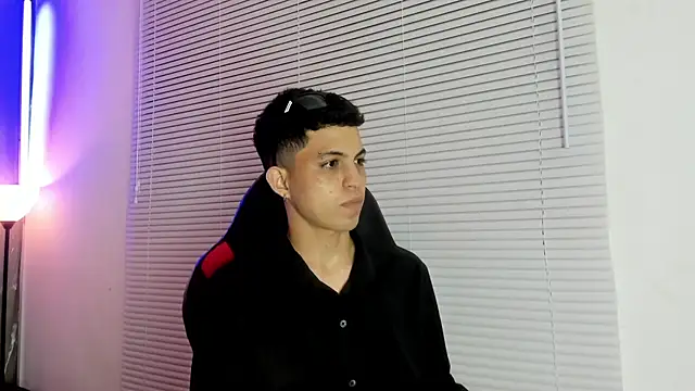 cameron_lux77 webcam