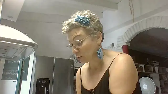 Zanetta live cam on StripChat