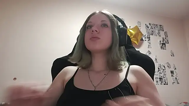 ViolettaCatechini webcam