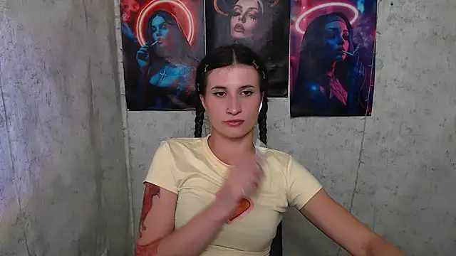 MaryEm976 webcam