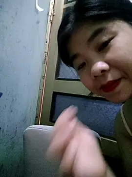 Ayti01 live cam on StripChat