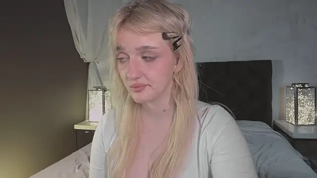 ELLIEJAY webcam