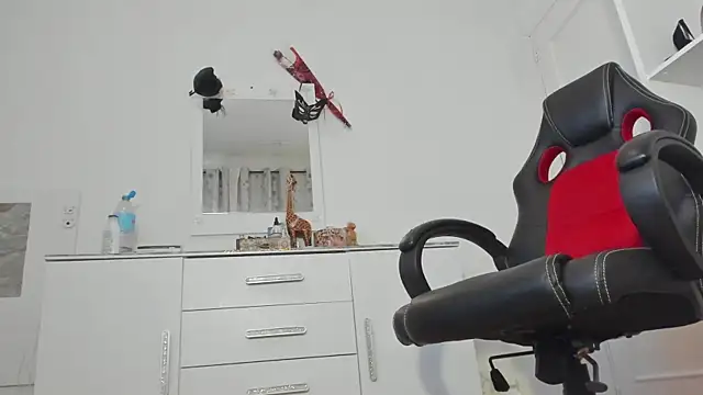 anisialuna_ webcam