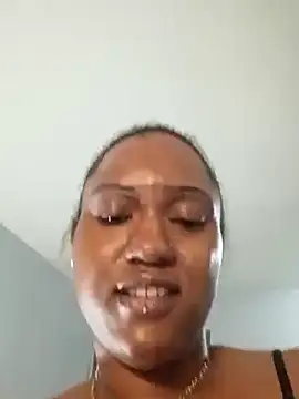 PrettyGal_Tingz webcam