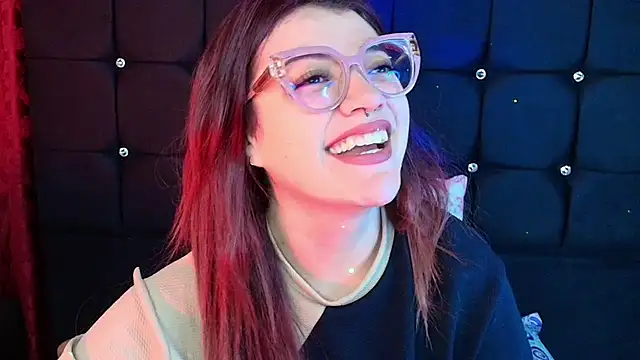 isaferrer06 live cam on StripChat