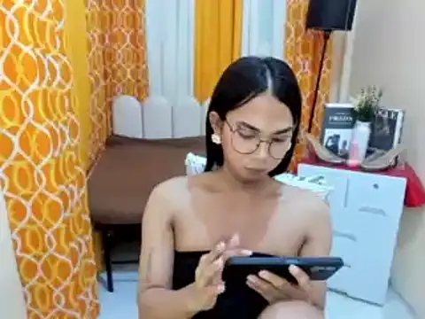 TsAlexa_Blaire webcam