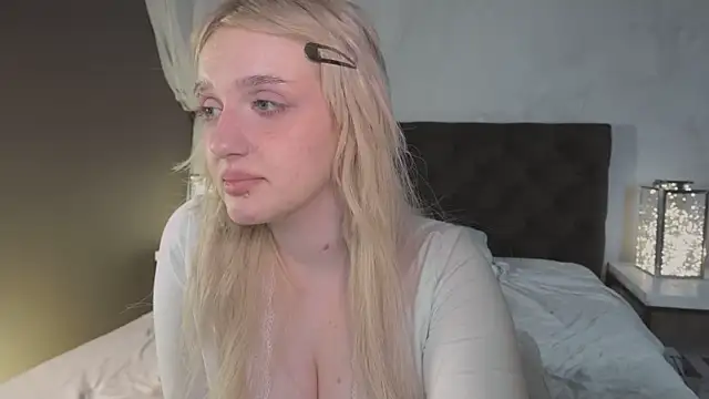ELLIEJAY webcam