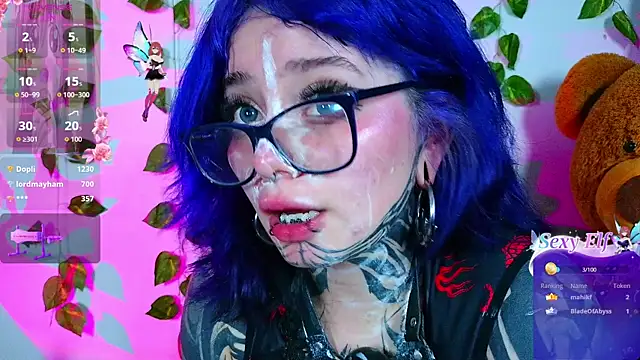 LucyChabs_ webcam