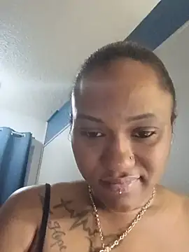 PrettyGal_Tingz webcam