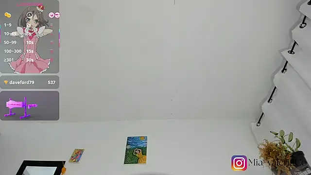 Mia-Valeria- webcam