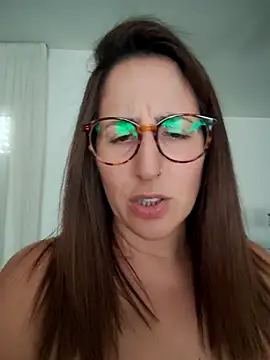 Maya_Brooke webcam