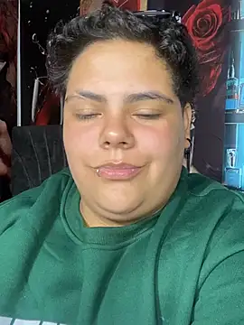 Hailey_Curvy webcam