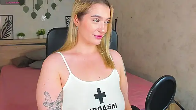 Viickie_Nelsson webcam