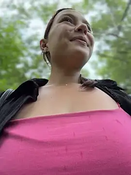 lunamood (F young) - in the doggy position without panties
