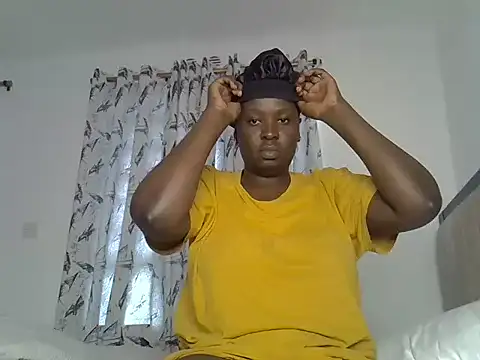 horny_breey webcam