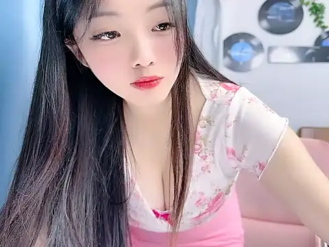 Winnie666999 webcam