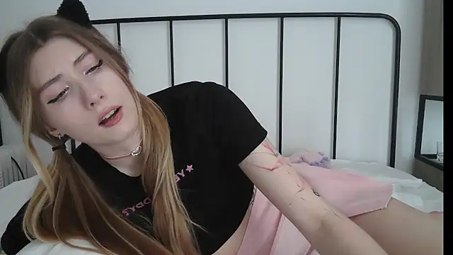 ErikaShyy webcam