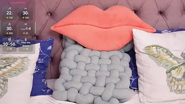 JenniferLovve webcam