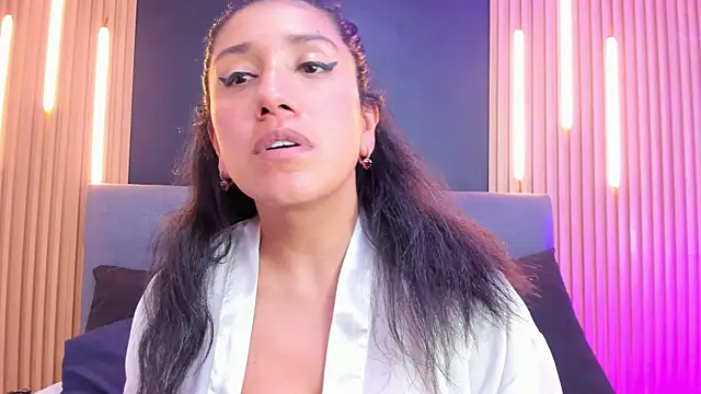 MihaCarther webcam